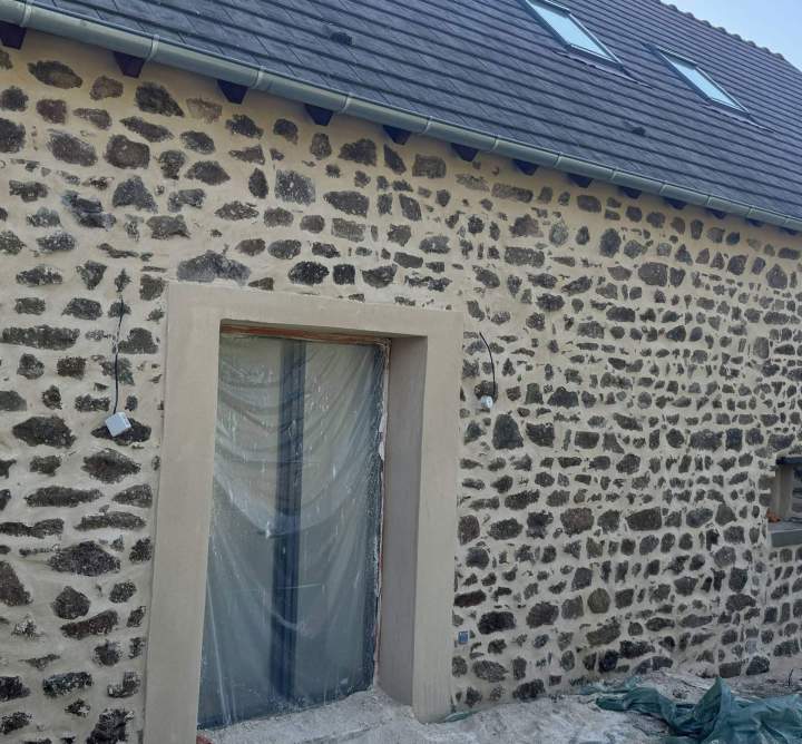 Rénovation façade pierre Vichy